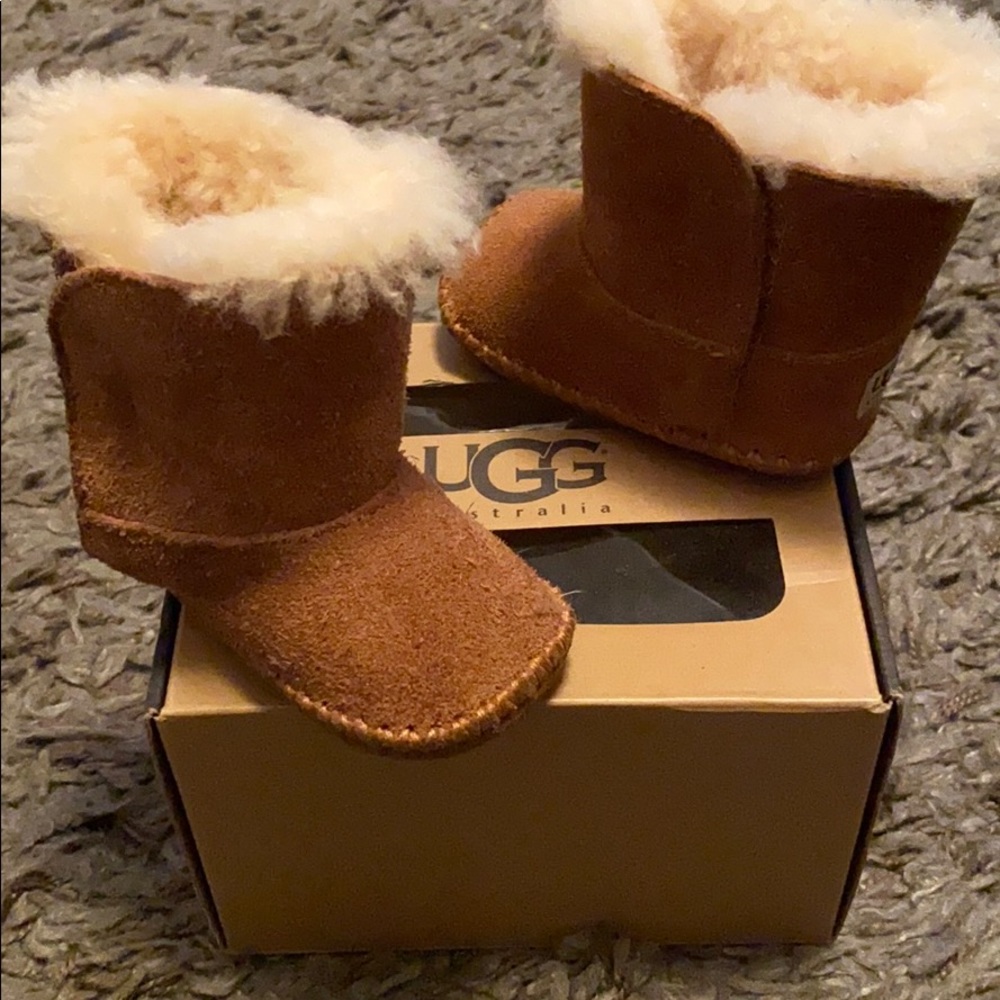 UGG Caden snow boot